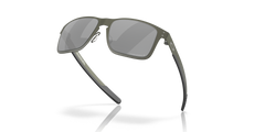 Holbrook™ Metal