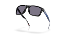 Holbrook™ Fathom Collection